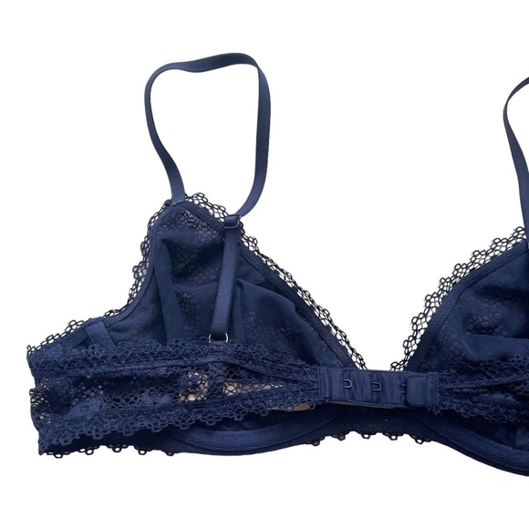 Victoria’s Secret Blue Lace Unlined Underwire Bra Size M Sexy - Picture 9 of 11